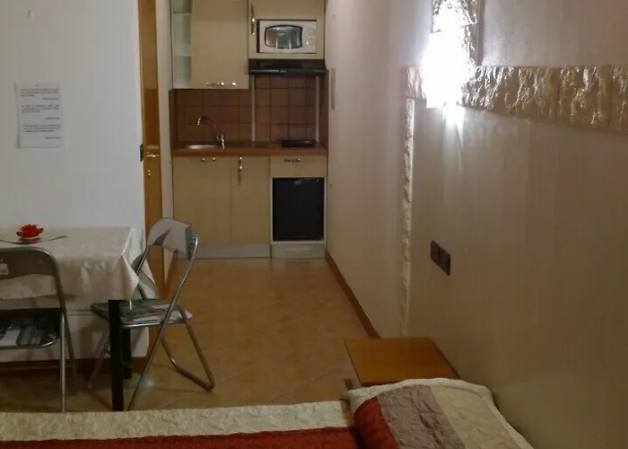 Ca' Del Sasso منزل ريفي *