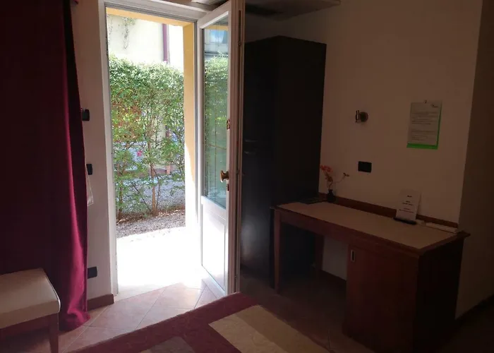 Ca' Del Sasso منزل ريفي *