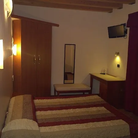 Ca' Del Sasso Kır Evi *